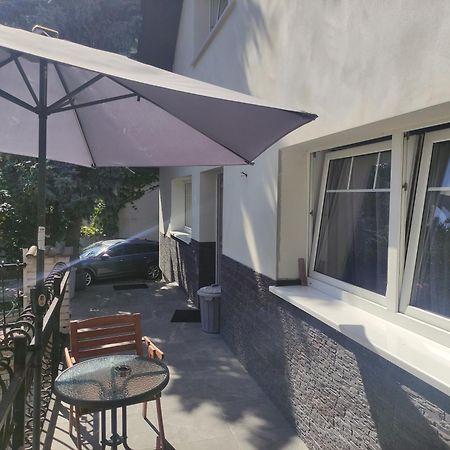Cozy Gardens Apartments In Praha Bagian luar foto