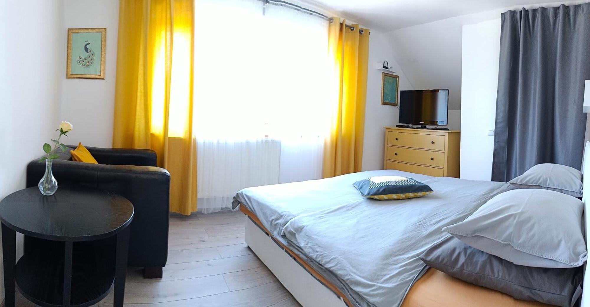 Cozy Gardens Apartments In Praha Bagian luar foto