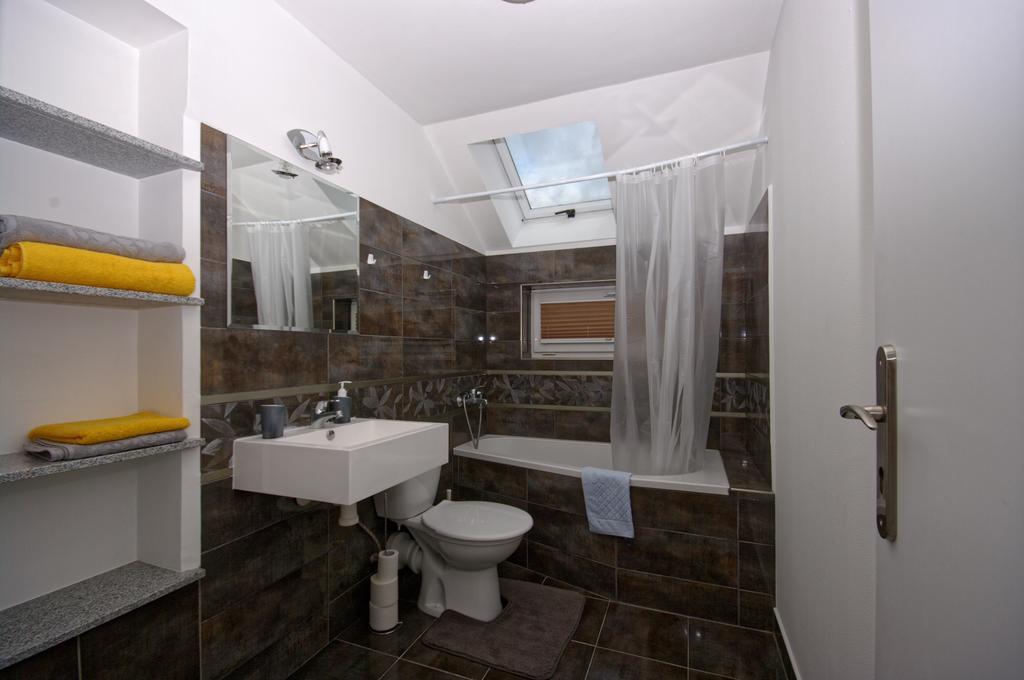 Cozy Gardens Apartments In Praha Bagian luar foto